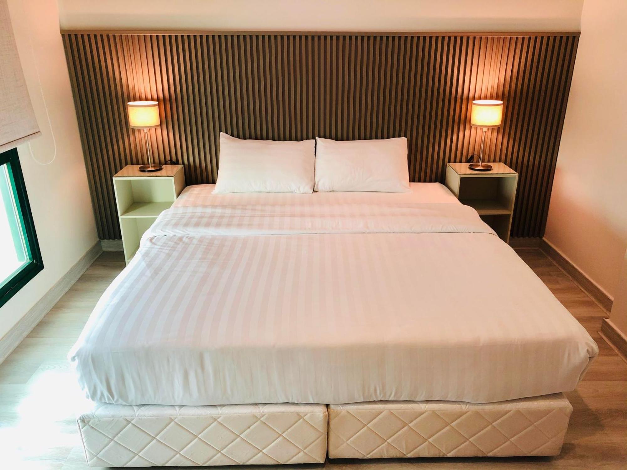 Times Square Suite Hotel Kuwait City Exterior foto
